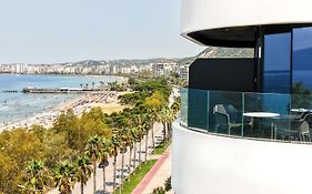 Yacht Hotel